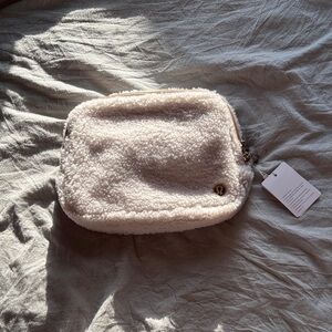 lululemon athletica Sherpa Cosmetic Pouch - Cream